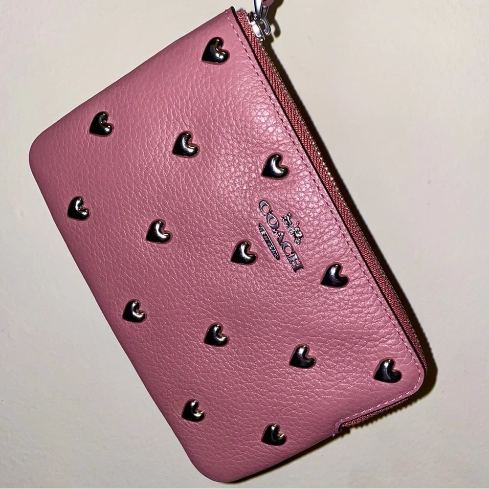 Coach leather Corner Zip Wristlet With Heart Rivets New